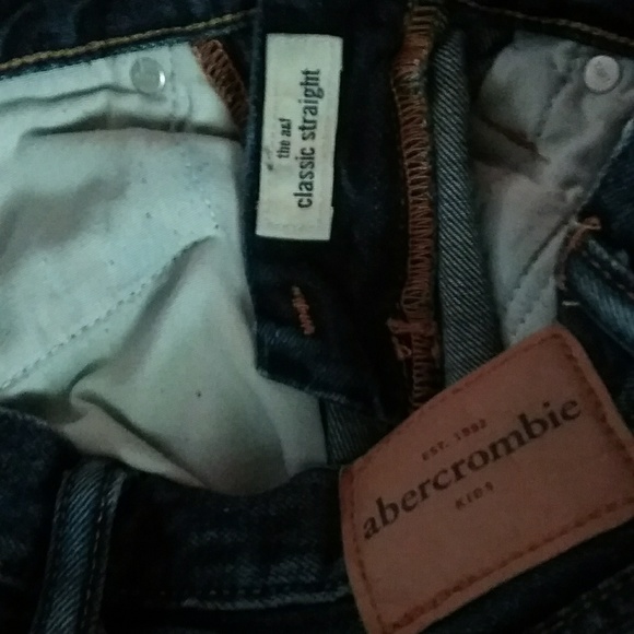 The A&F Classic Straight Jeans - Picture 6 of 6